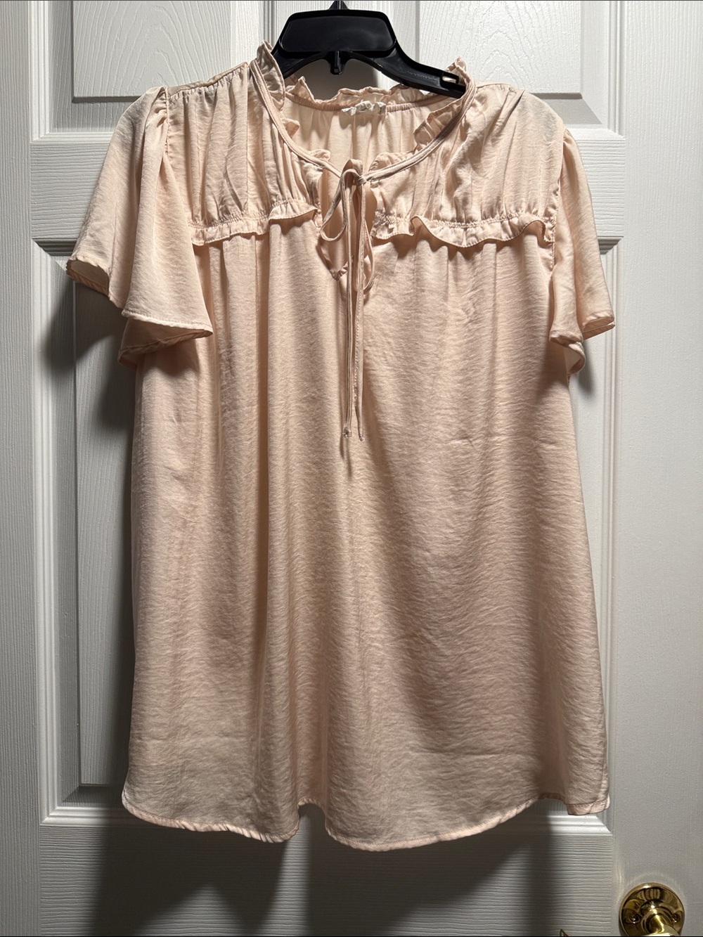 Tie-Neck Ruffle Short-Sleeve Blouse in Light Cream